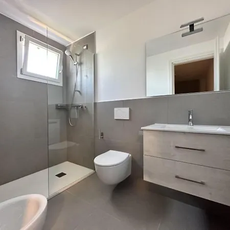 400m With Pool Apartment *